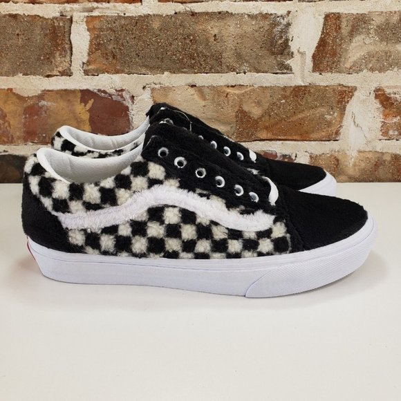 Vans Old Skool (Sherpa) Checker Black Faux Fur Shoes Women's Size 9.5 - Picture 5 of 10